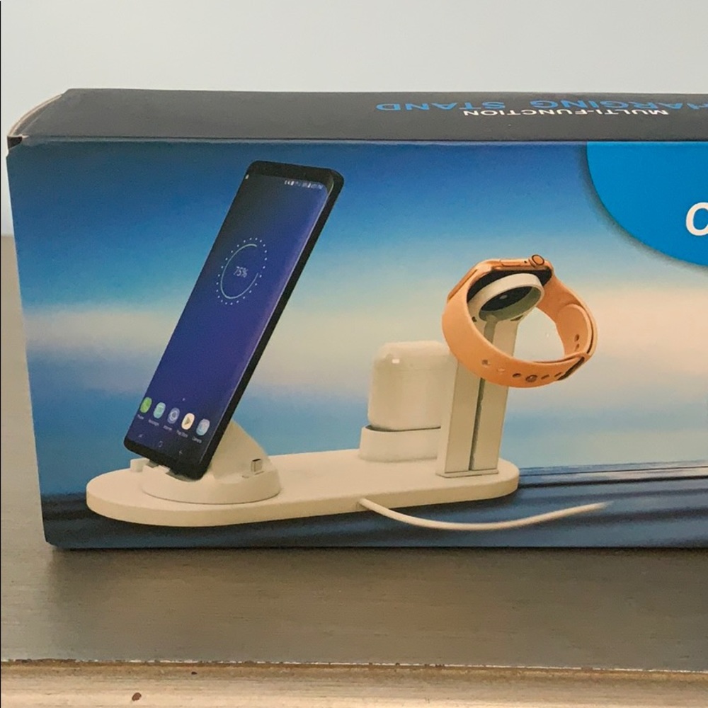 Multi-functioning charging stand - Picture 2 of 5